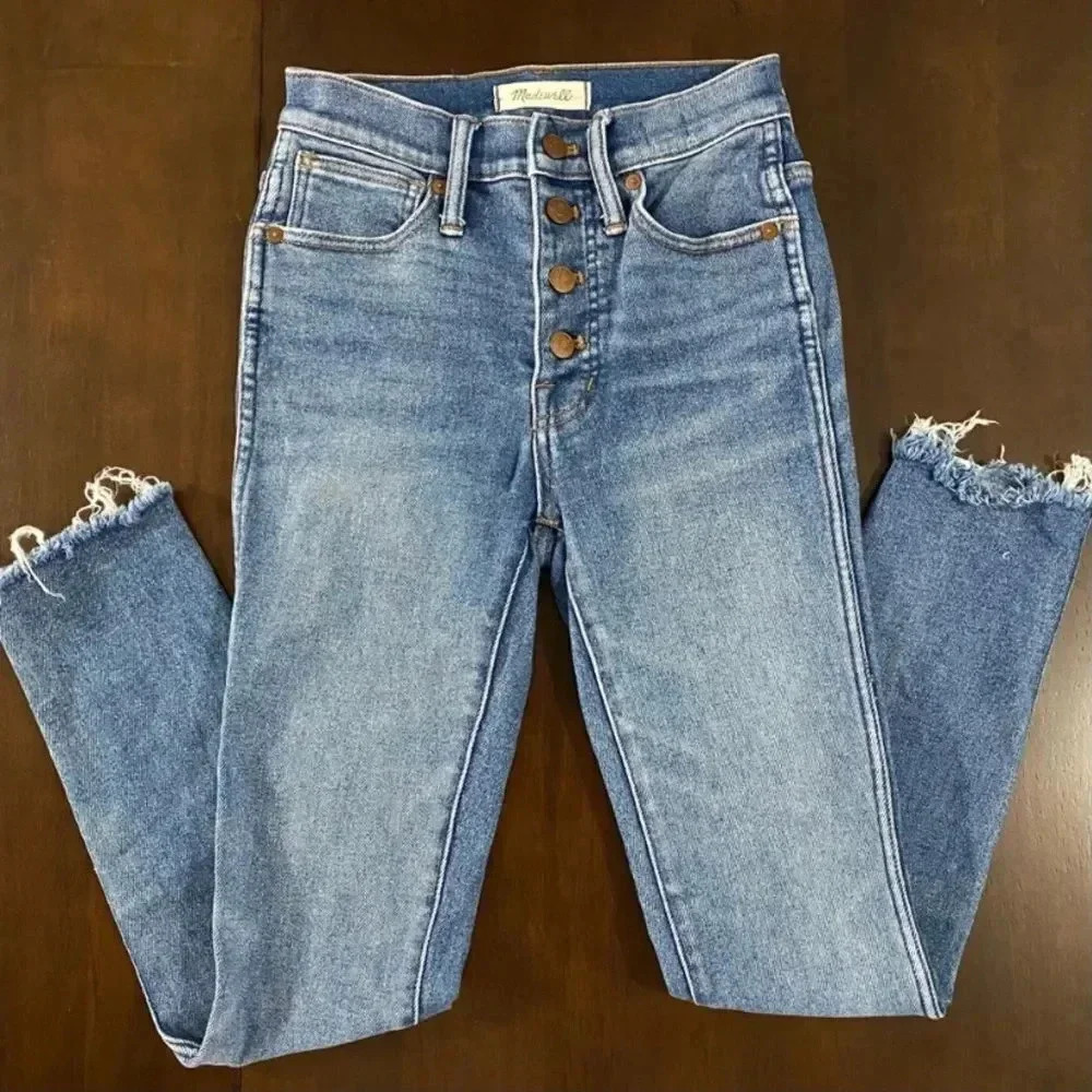 Madewell 10” High Rise Jeans - Picture 8 of 15